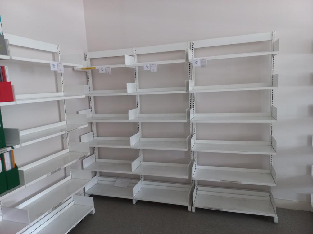 bibliotheque-SRA-etageres-4